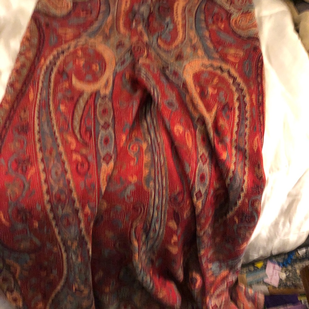 Scarf/ Shawl - Picture 2 of 2